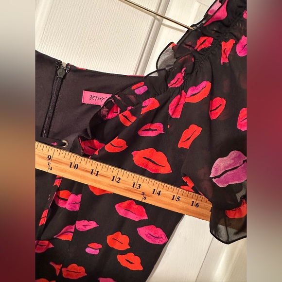 BETSEY JOHNSON 8 Y2K Valentine’s Day Kiss Lipstick Lace Up Sheer Puff Sleeves 💋 - Picture 10 of 14